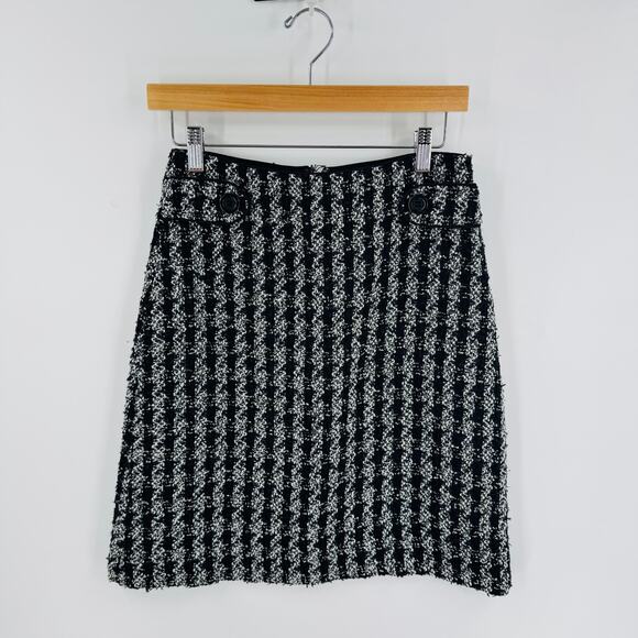 Ann Taylor Black White Tweed Boucle A-Line Mini Skirt Size 0 Work Classic - Picture 6 of 6